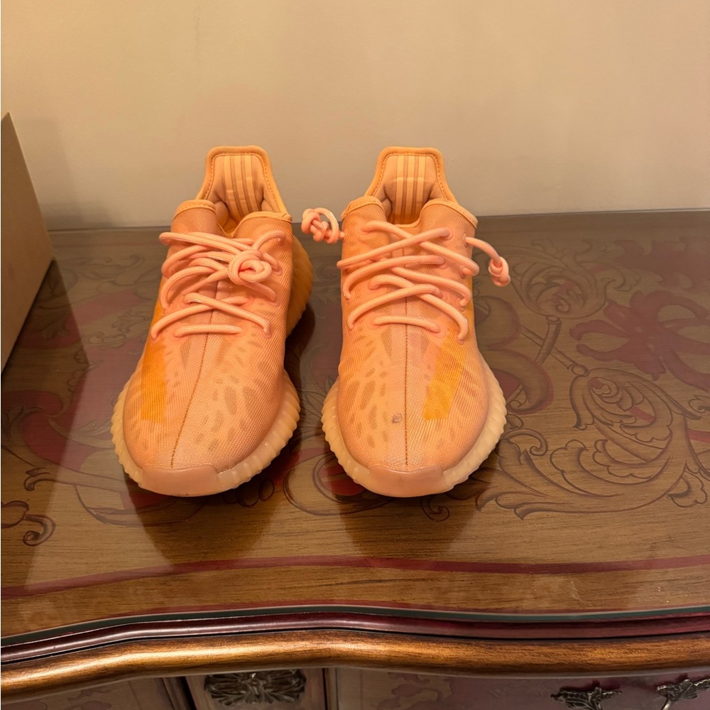 Yeezy Boost 350 V2 MONO CLAY Men’s 8.5 (medium width, fits 8 too)